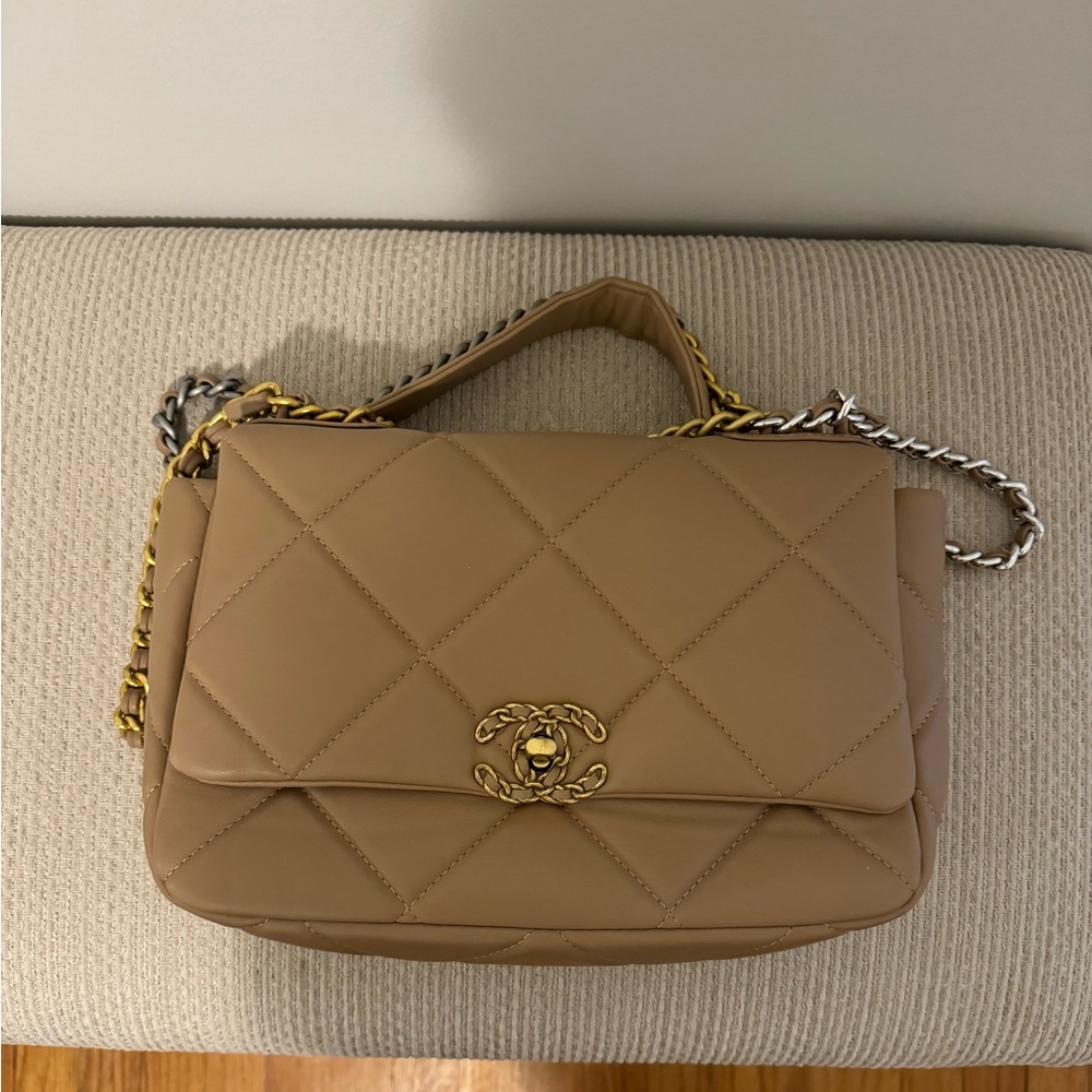 Cream medium size purse